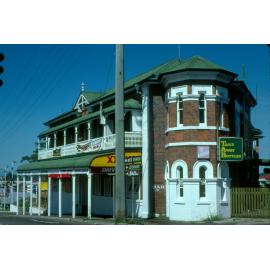 City View Hotel side view, 275 Brisbane Street, West Ipswich, 1985