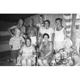 Ipswich family on holiday, Queensland, January 1978