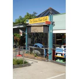 Queens Park Cafe, 2009
