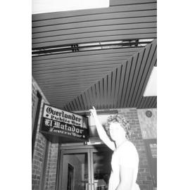 Unidentified woman at the Palais Royal Hotel, Ipswich, Queensland, January 1978