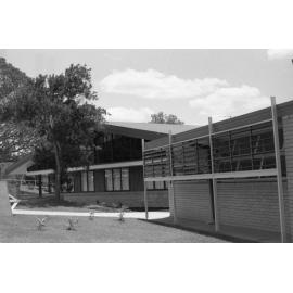 Unidentified building, Ipswich, November 1977