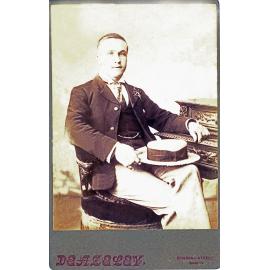 Portrait of unidentified man taken by Deazeley Studios, Ipswich, 1910s