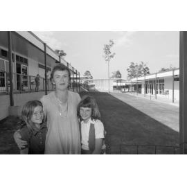 Unidentified teacher and school, Ipswich, November 1977