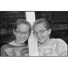Two unidentified sisters, Ipswich, July 1985