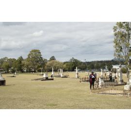 USQ Students workshop at Ipswich General Cemetery, July 2023