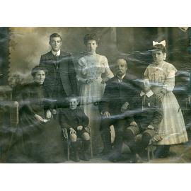 Family of David and Maria (nee Wilkinson) Dann, Ipswich, 1890s