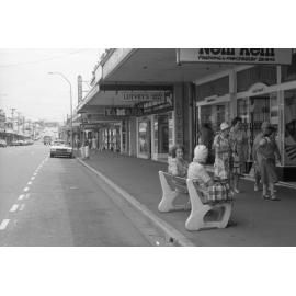 The sidewalk of Brisbane Street, Ipswich, 17th October 1977