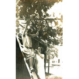 Myra Leard and Elsie (Queenie) Jones at Oakleigh, Redbank Plains, Ipswich, c.1920