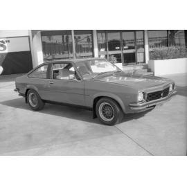 Holden Torana LX-SL, car advertisement for Currie Motors, Ipswich, August 1980