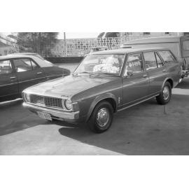 Chrysler Valiant Wagon (1975), car advertisement for Currie Motors, Ipswich, August 1980