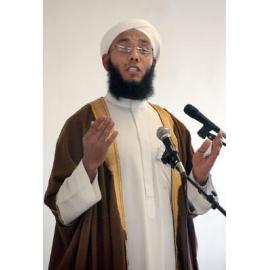 Assistant Imam of Karaby Mosque, Dr Mohammed Abdullah speaking during the opening of the Douglas street Mosque, Ipswich, December 2003