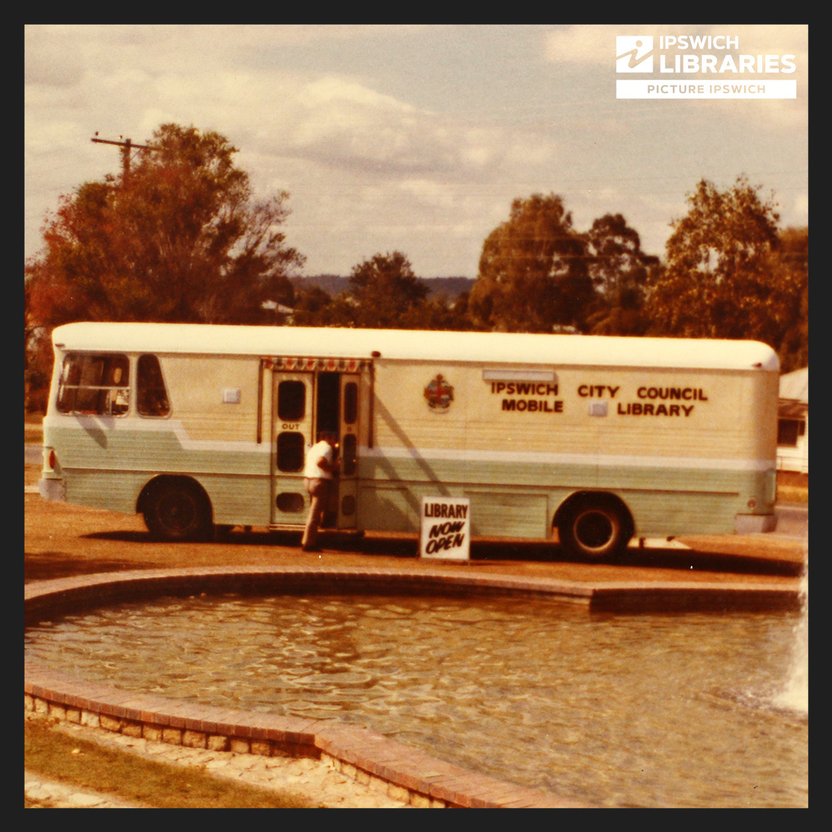 Bookmobiles & Mobile Libraries of Ipswich & Moreton Shire (1975-2019)