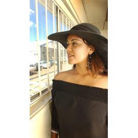 Martha contemplates a win for the Melbourne Cup, Ipswich, November 2003