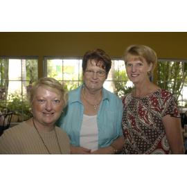 Glolria Hoffmann, Jan Fearon and Lyn Cannan, Ipswich, November 2003
