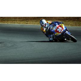 Kevin Curtain in the Australian Superbike Championship at Queensland raceway, Ipswich, August 2003