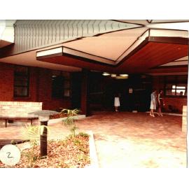 RECONSTRUCTION of the 80s: Entrance 1985