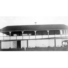 Home of Dr Sirois and Louisa Sirois (nee Linning) in Marburg, Ipswich, c.1935
