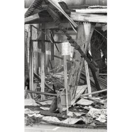 Aftermath of the Reid's (Cribb & Foote) fire, Brisbane Street, Ipswich, August 1985