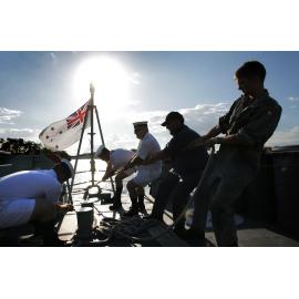HMAS Ipswich on its last journey before being decommissioned, Bulimba, Queensland, April 2007