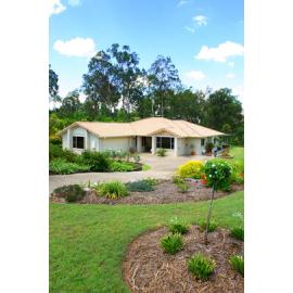 Unidentified Winland Drive house, Deebing Heights, Ipswich, December 2008 
