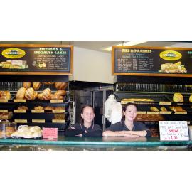 Jasmin Lette and Joanne Dam at Fig Tree Bakery at Forest Lake Village, Ipswich, June 2004