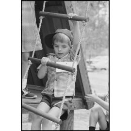 Unidentified primary school students, first day of school, Ipswich, January 1986