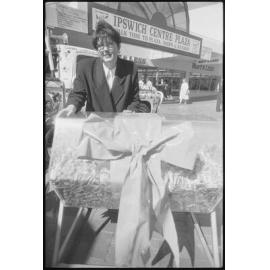 Unidentified lady in with competition entry barrel, Ipswich Centre Plaza, Nicholas Street, Ipswich, 1st August 1994