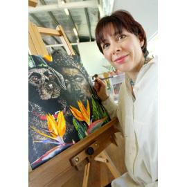 Pet portraitist, Helen Meadows at the Glebe Rd Home Gardener's Expo, Ipswich, August 2004 