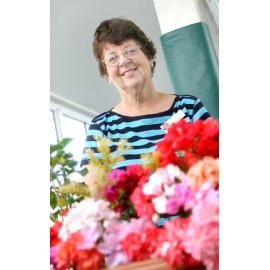 Jean Hookway of the Brisbane Geranium Society and Glebe Garden Club at the Glebe Rd Home Gardener's Expo, Ipswich, August 2004 