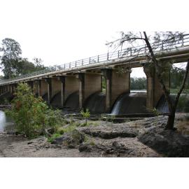 Weir, Mt Crosby Road, Mount Crosby, Brisbane, 2004