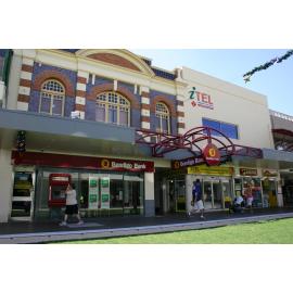 Bendigo Bank and iTEL, Nicholas Street, Ipswich, December 2005