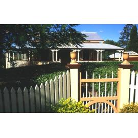 Brighton House, Whitehill Road, no. 14, Newtown, 2004