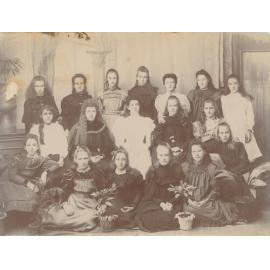 Ipswich Central Girls' School, Class VI, 1895
