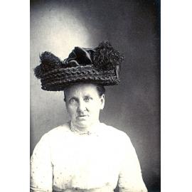 Mary Ann Whittaker (nee Horsnell), Ipswich, 1910s
