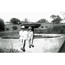 Children at Queens Park Fish Pond, Ipswich, late 1940s