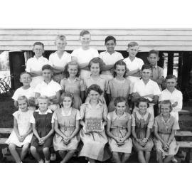 Marburg Rural School students, Paterson House, Marburg, Ipswich, 1953