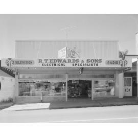R T Edwards & Sons - Electrical Specialists, 66 East Street, Ipswich, 1959