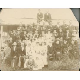 Pommer, Marsh and Heffernan families, Pine Mountain, Ipswich, 1898